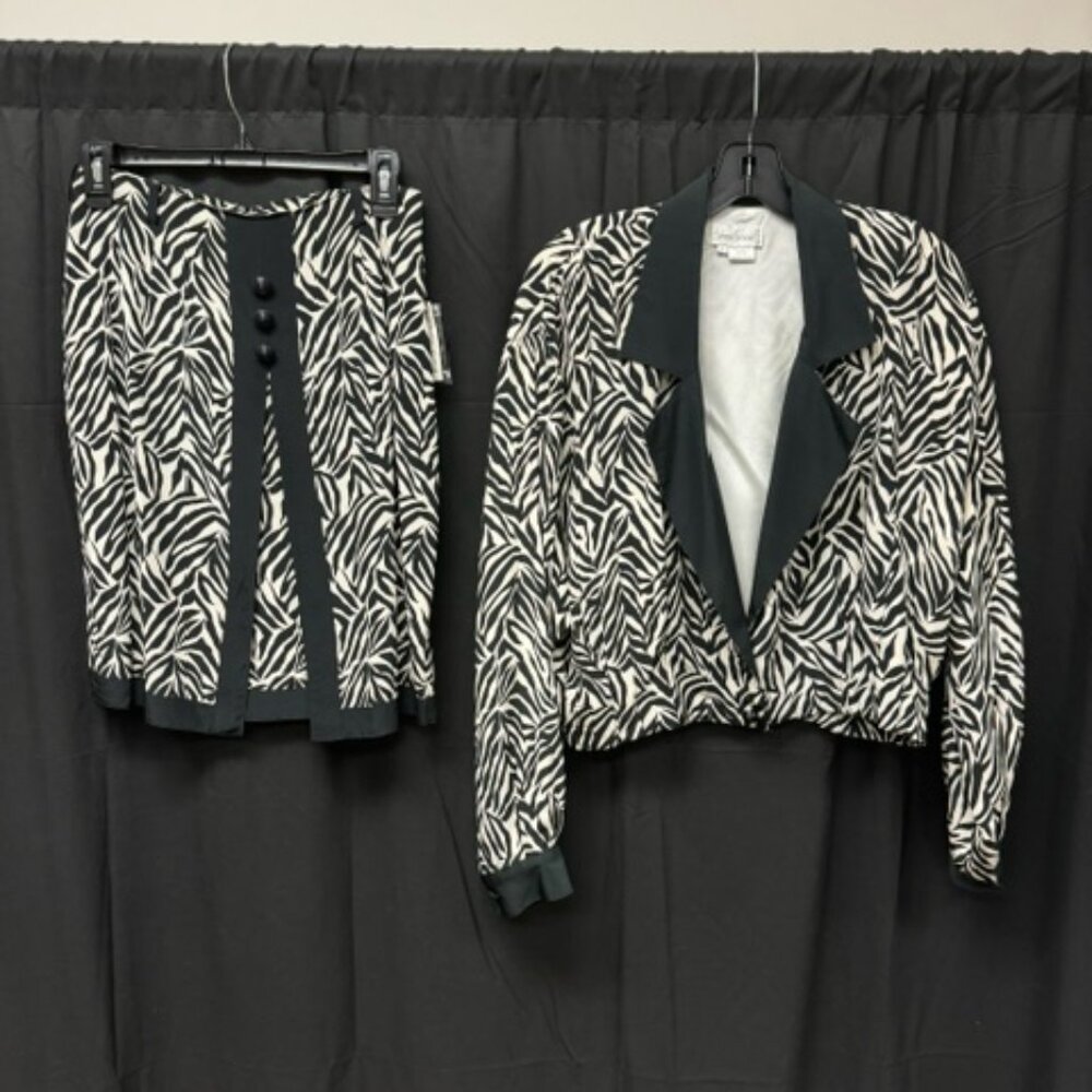 Vera Crutna silk 2 pc skirt set